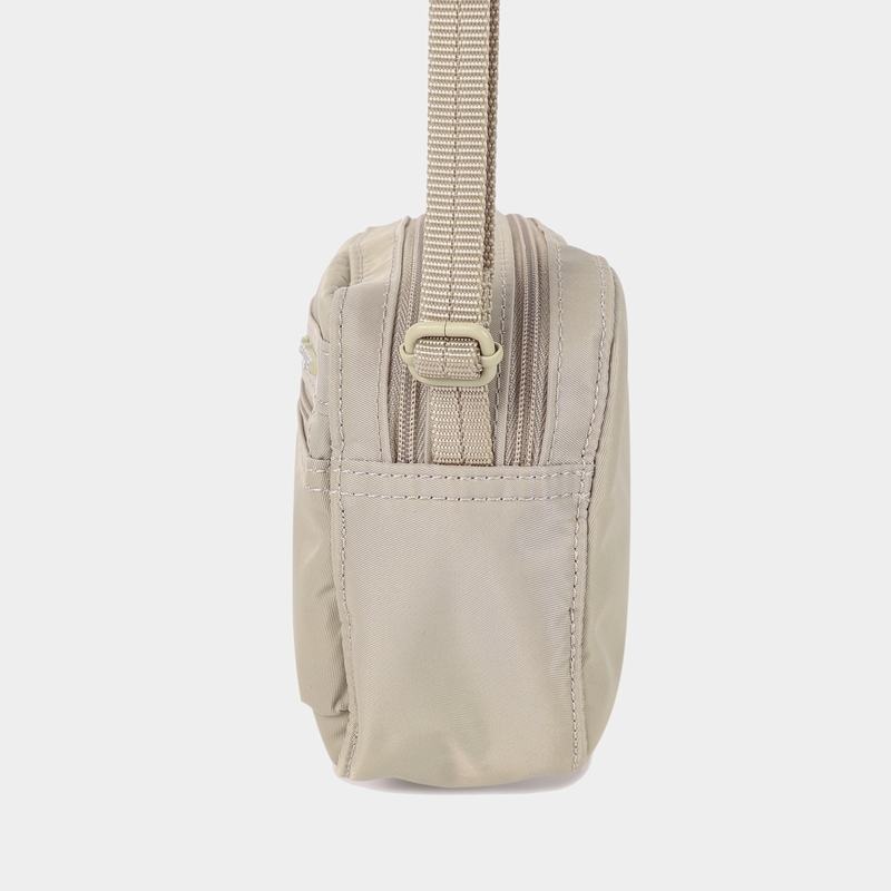 Beige Women's Hedgren Maia Crossbody Bags | YEQ442UL