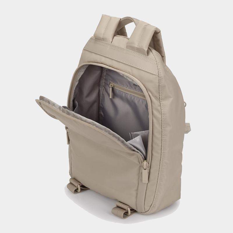 Beige Women's Hedgren Vogue Backpacks | MQO7461LS