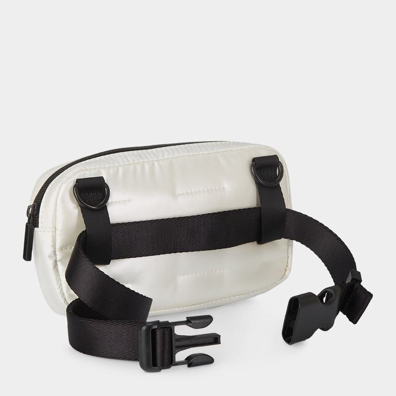 White Women's Hedgren Snug Belt Bags | CYF3138PJ